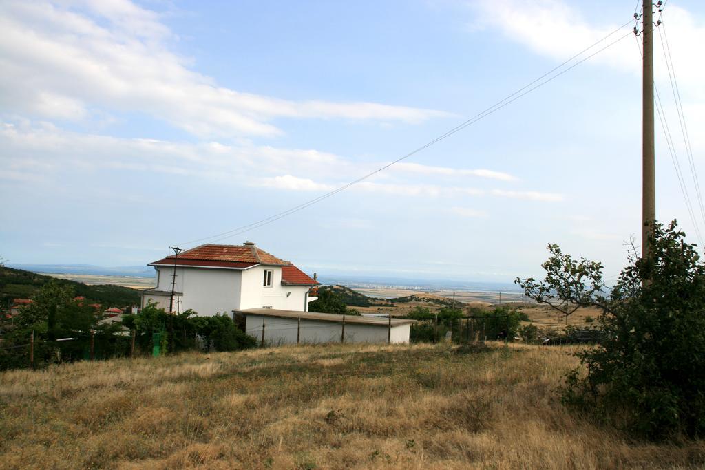 Villa Sanaan Bryastovets Quarto foto